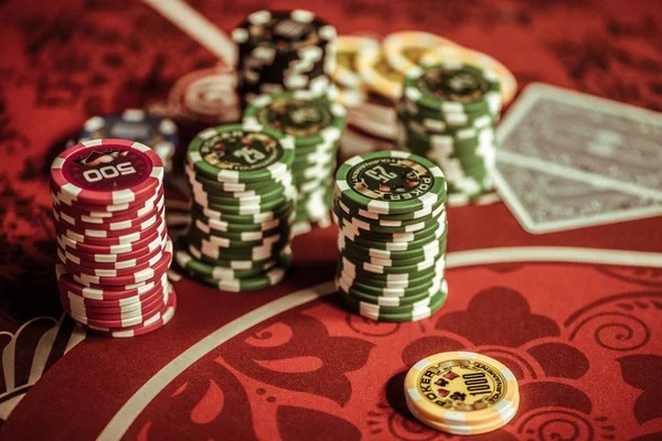 prediksi cina mobile app interface showing live-dealer table lobby on Android device