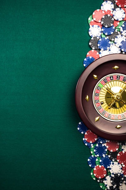 Live Three Card Poker table with dealer and player cards displayed on prediksi cina
